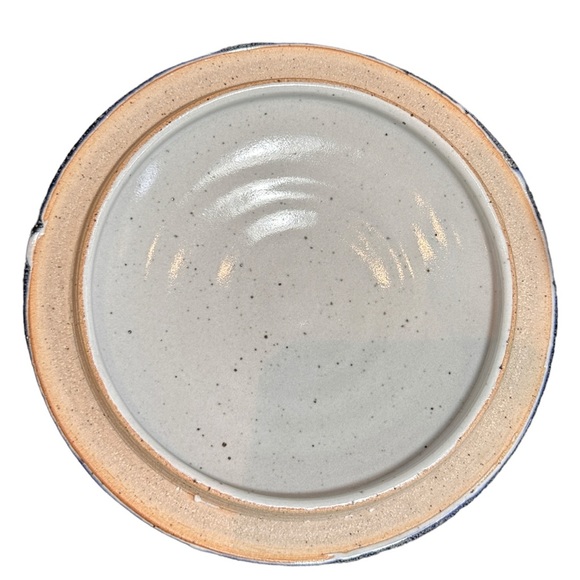 BEAUTIFUL ARTISAN MADE POTTERY SOUP TUREEN - Picture 10 of 11